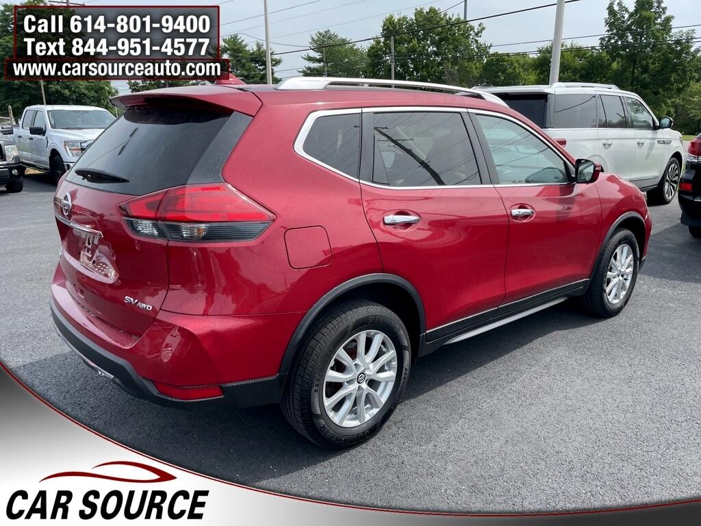 2017 Nissan Rogue SV photo 3