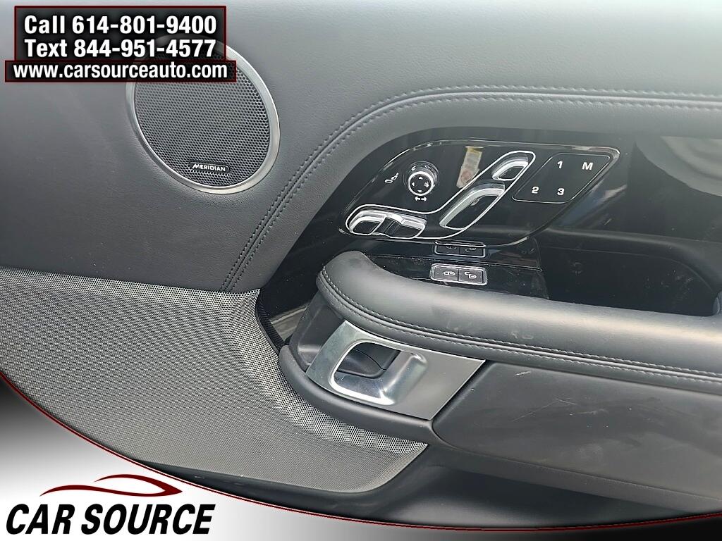 2020 Land Rover Range Rover HSE photo 29