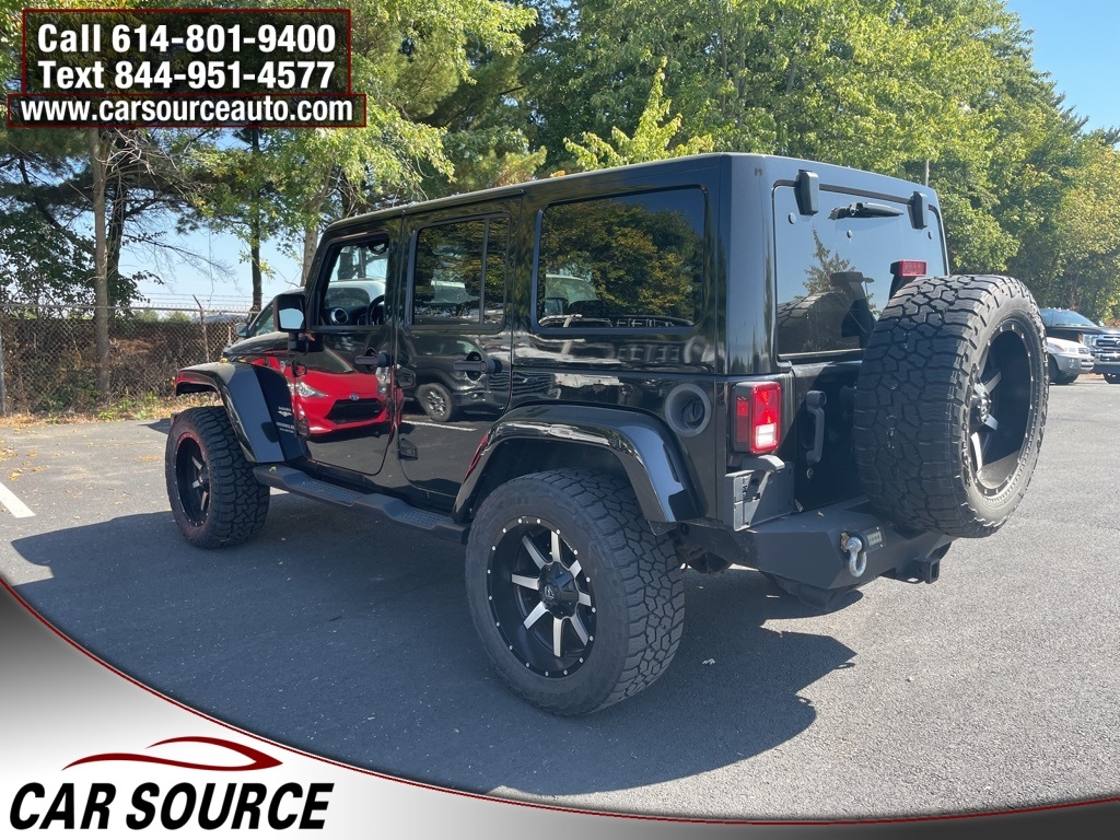2013 Jeep Wrangler Unlimited Sahara photo 4