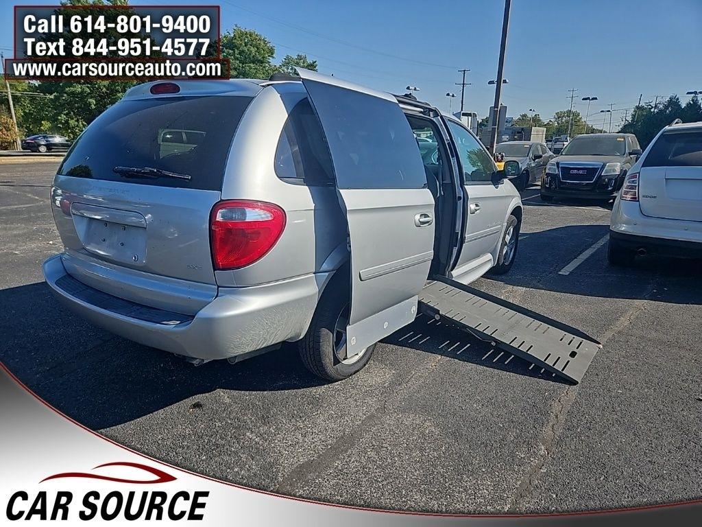 Dodge Caravan  2005