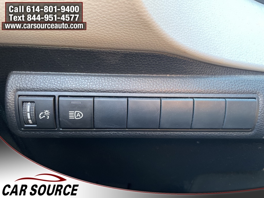 2019 Toyota Corolla XSE photo 14