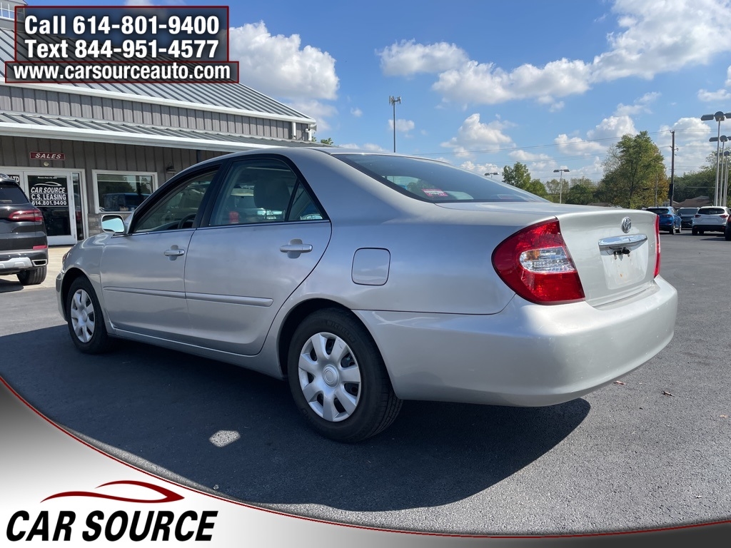 2004 Toyota Camry LE photo 2