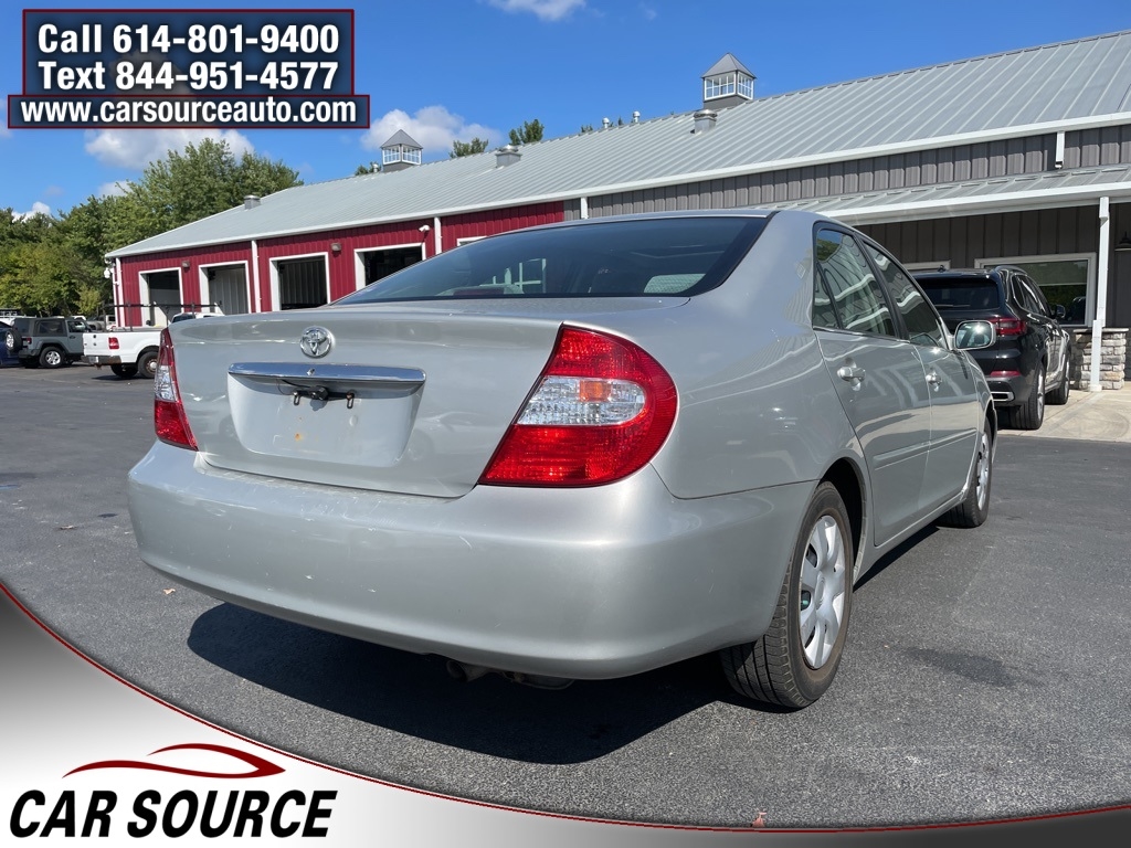 2004 Toyota Camry LE photo 4