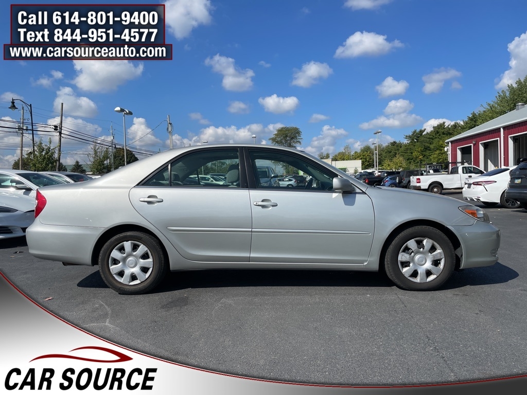 2004 Toyota Camry LE photo 6