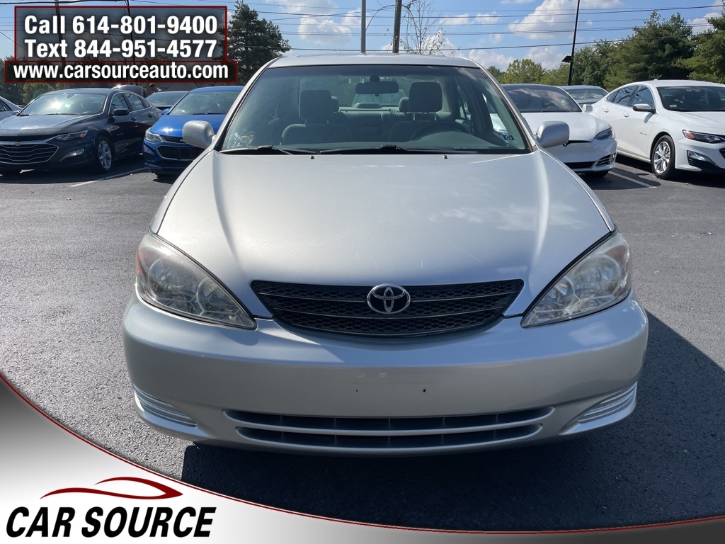 2004 Toyota Camry LE photo 9