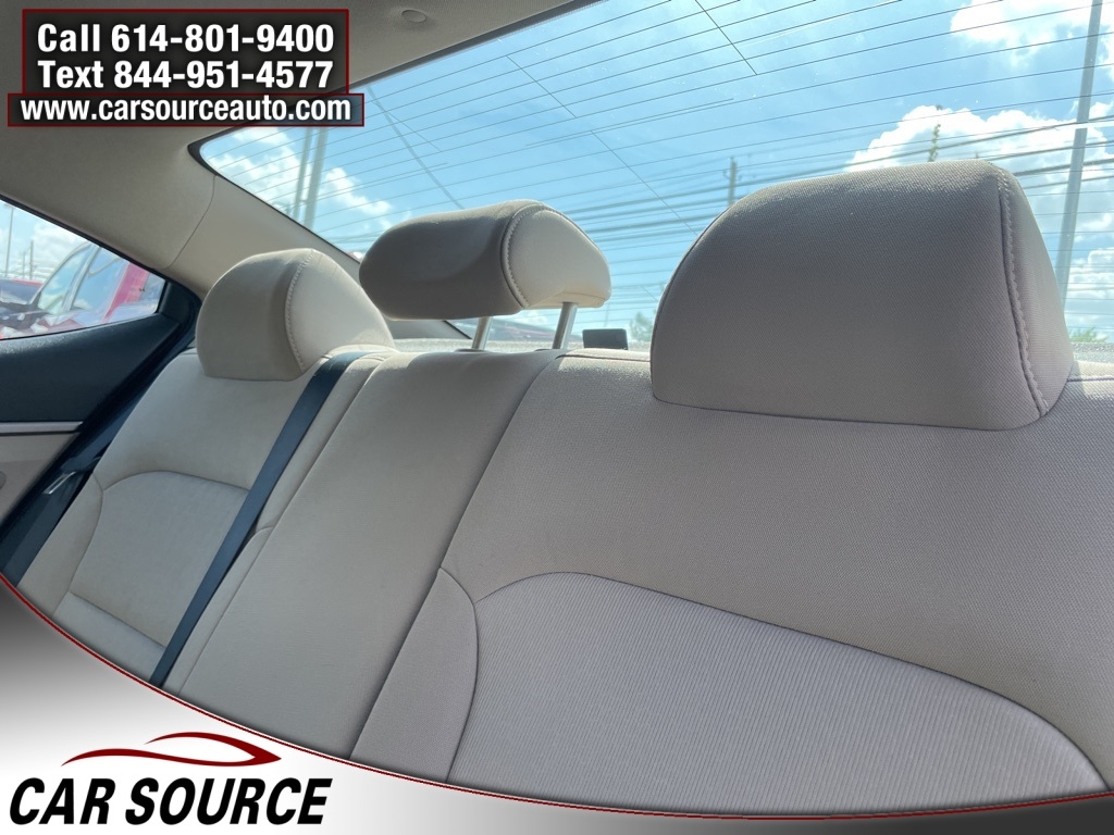 2018 Hyundai Elantra Value Edition photo 5