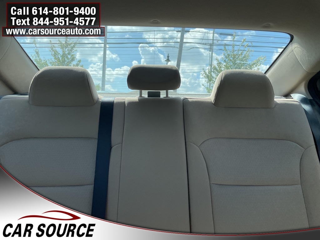 2018 Hyundai Elantra Value Edition photo 12