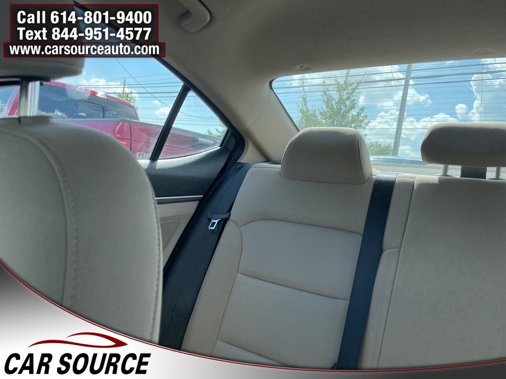 2018 Hyundai Elantra Value Edition photo 13