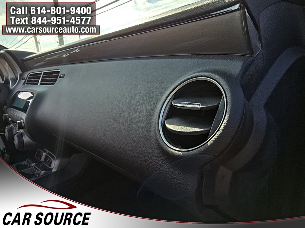 2011 Chevrolet Camaro 2SS photo 23
