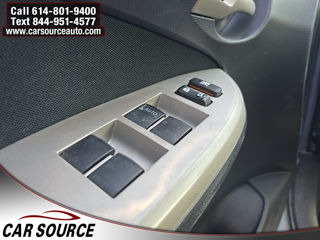 2012 Toyota Corolla L photo 15
