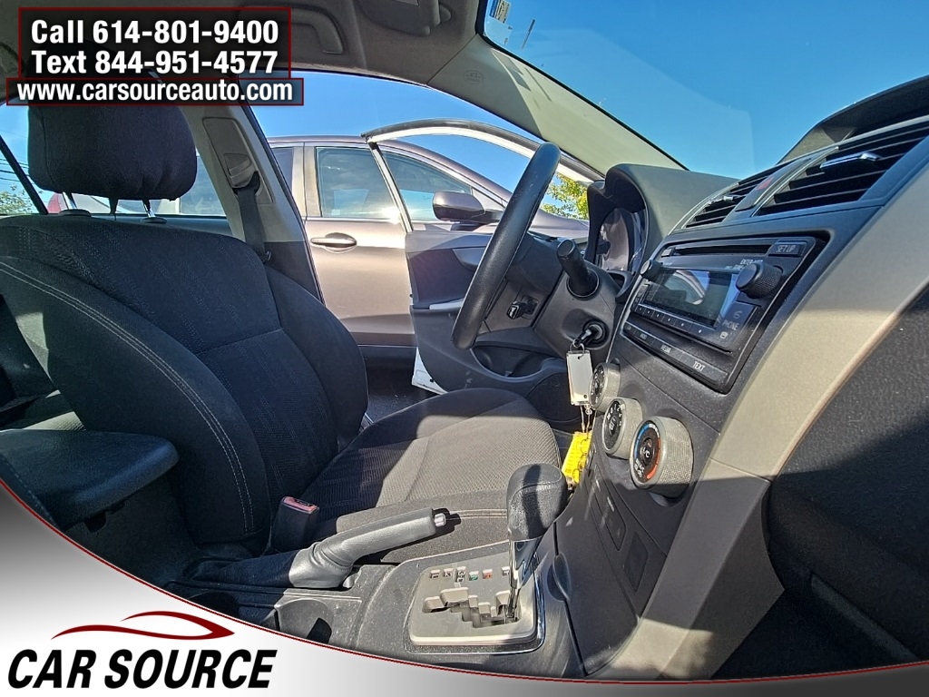2012 Toyota Corolla L photo 23