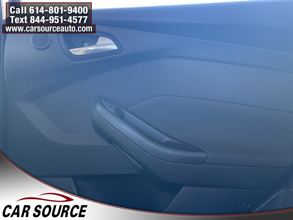 2015 Ford Focus Titanium photo 8