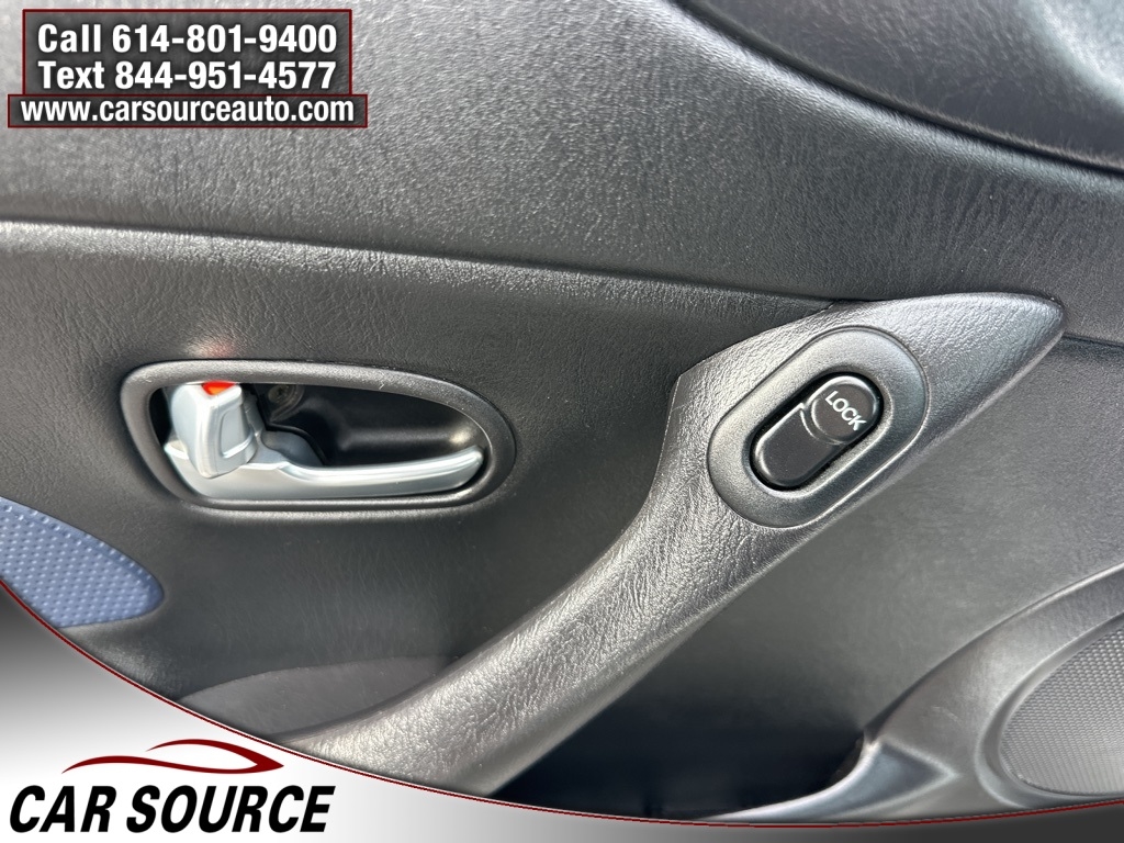 Mazda MX-5 Miata  2004