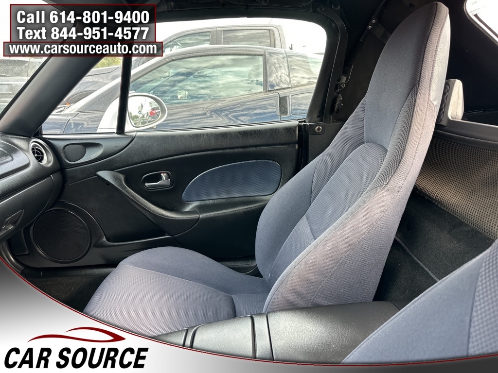 Mazda MX-5 Miata  2004