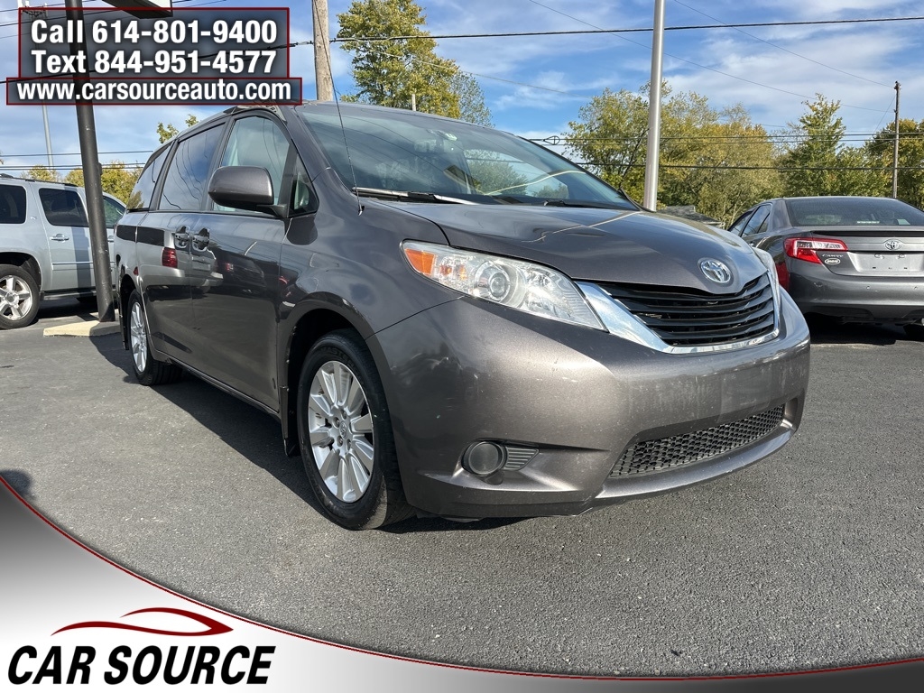 Toyota Sienna  2011 Toyota Sienna  2011