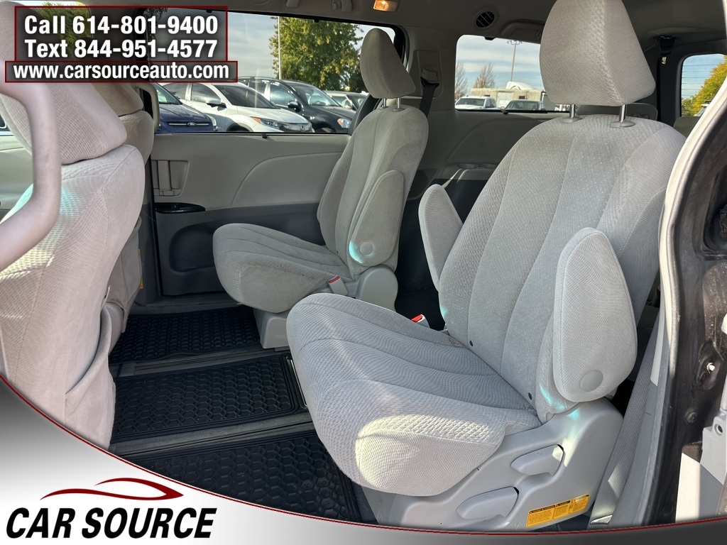 Toyota Sienna  2011 Toyota Sienna  2011