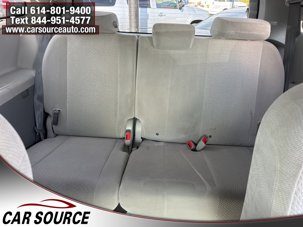 Toyota Sienna  2011 Toyota Sienna  2011