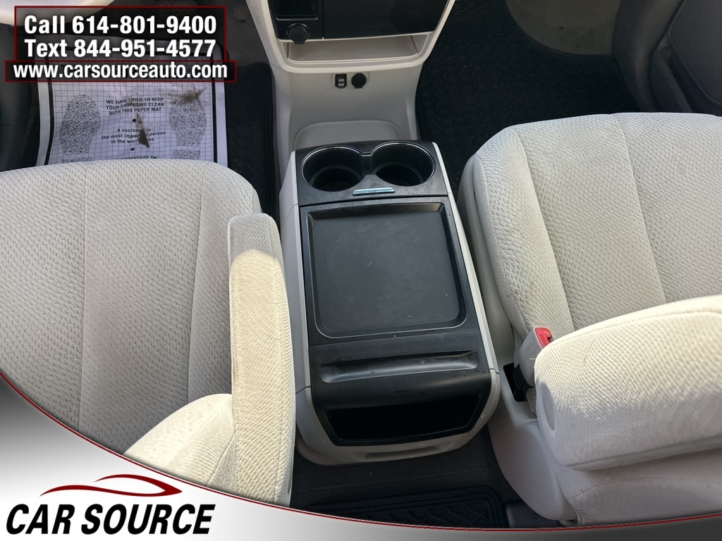 Toyota Sienna  2011 Toyota Sienna  2011