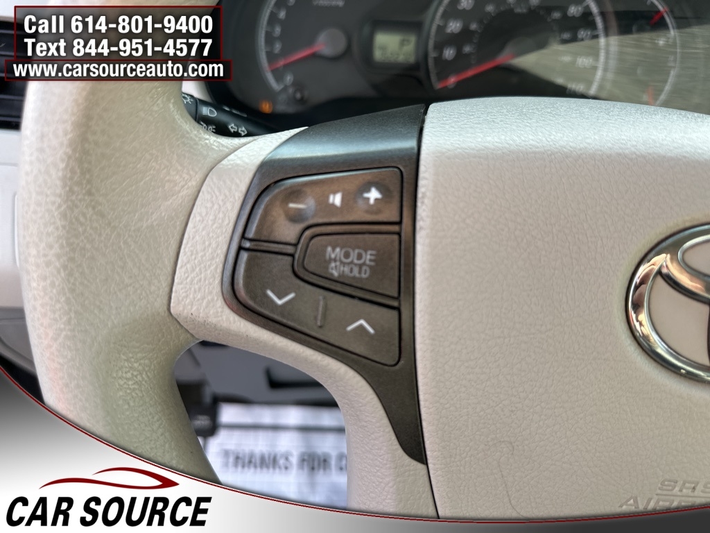 Toyota Sienna  2011 Toyota Sienna  2011