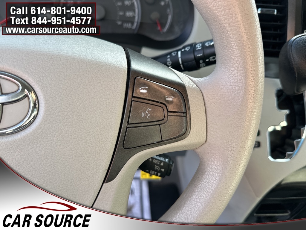 Toyota Sienna  2011 Toyota Sienna  2011