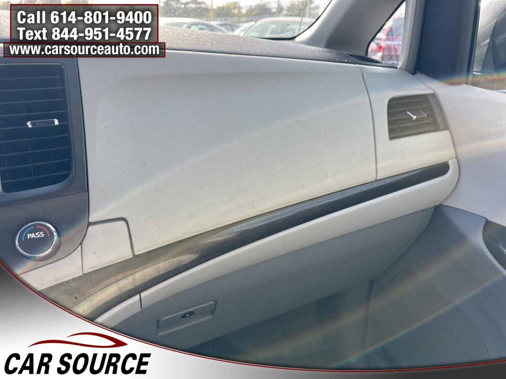 Toyota Sienna  2011 Toyota Sienna  2011