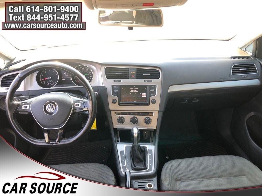 Volkswagen Golf  2016