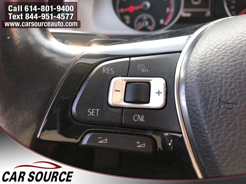 Volkswagen Golf  2016