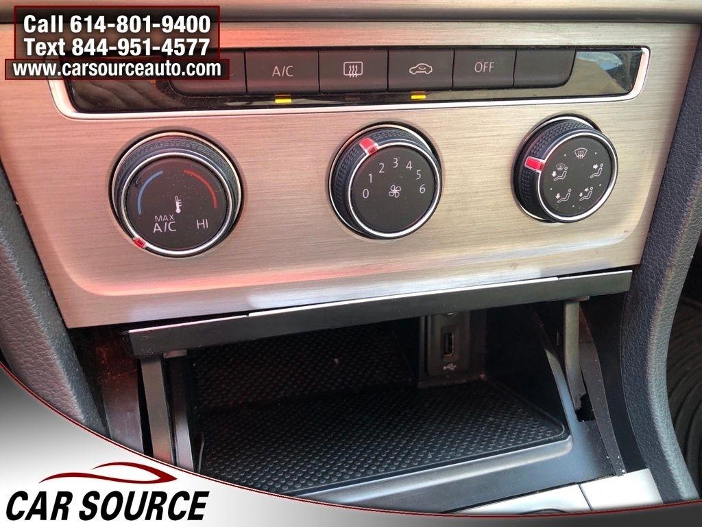 Volkswagen Golf  2016