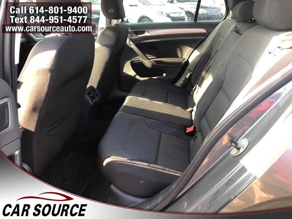 Volkswagen Golf  2016