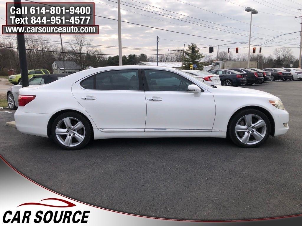 Lexus LS 460  2011