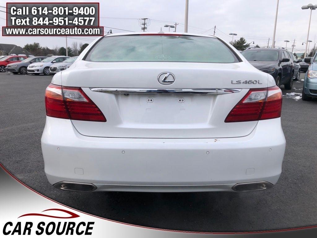 Lexus LS 460  2011