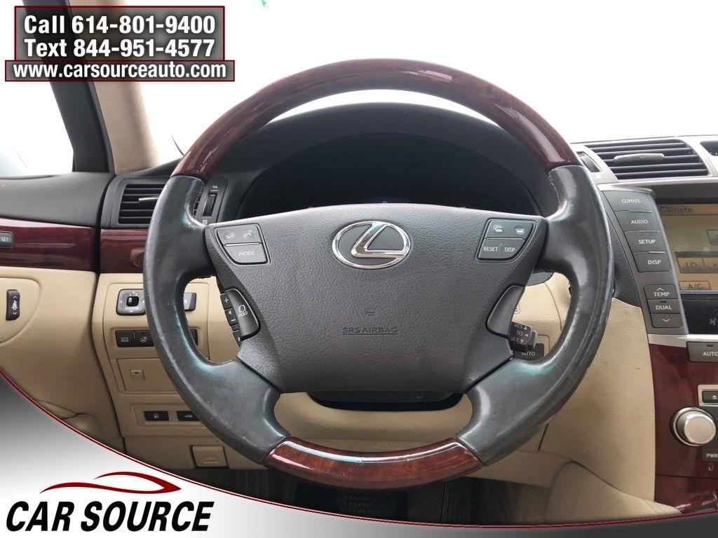 Lexus LS 460  2011