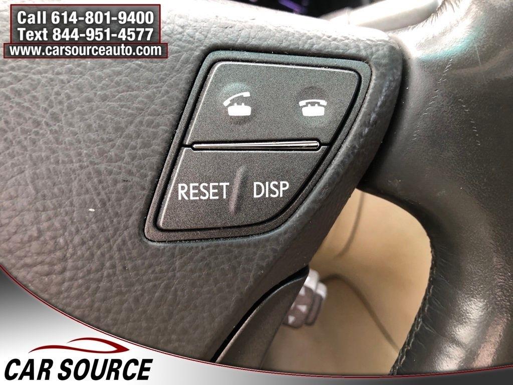 Lexus LS 460  2011