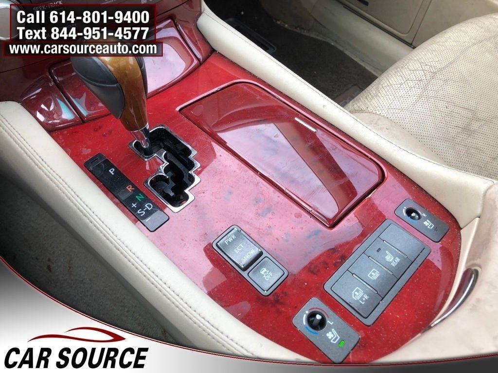 Lexus LS 460  2011