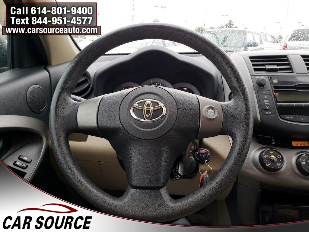 Toyota RAV4  2011