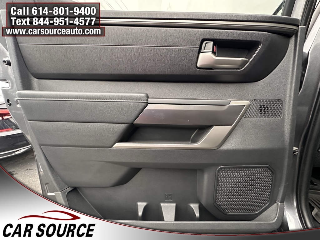 Toyota Tundra 4WD  2024