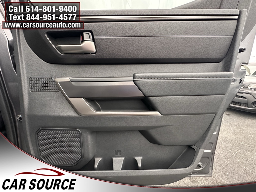 Toyota Tundra 4WD  2024