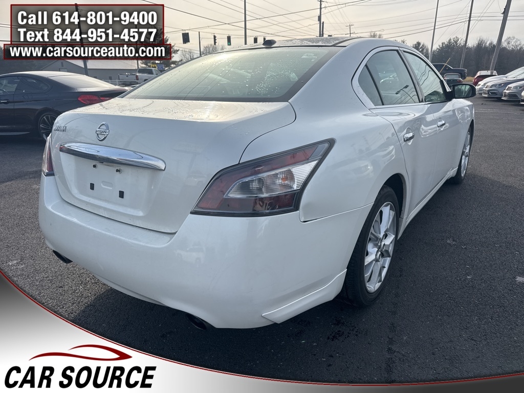 Nissan Maxima  2012