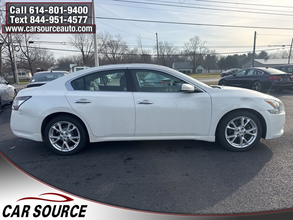 Nissan Maxima  2012