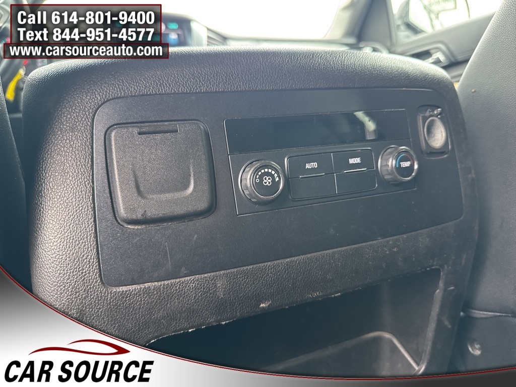 Chevrolet Suburban  2017