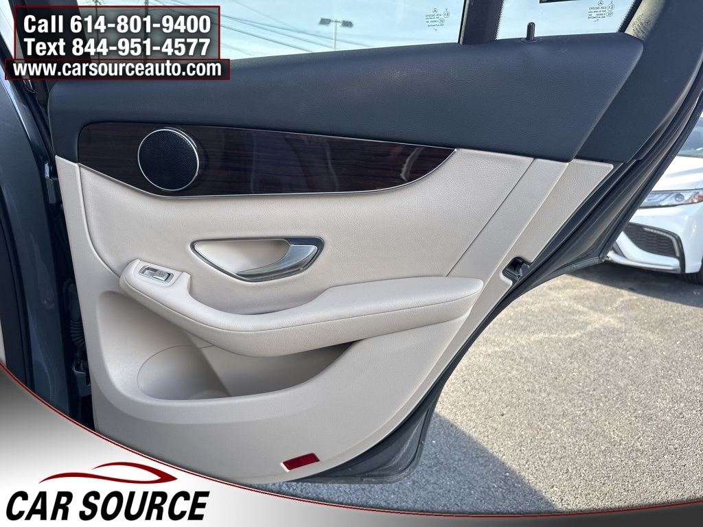 Mercedes-Benz GLC  2016