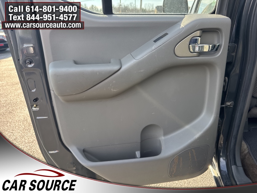 Nissan Frontier  2011