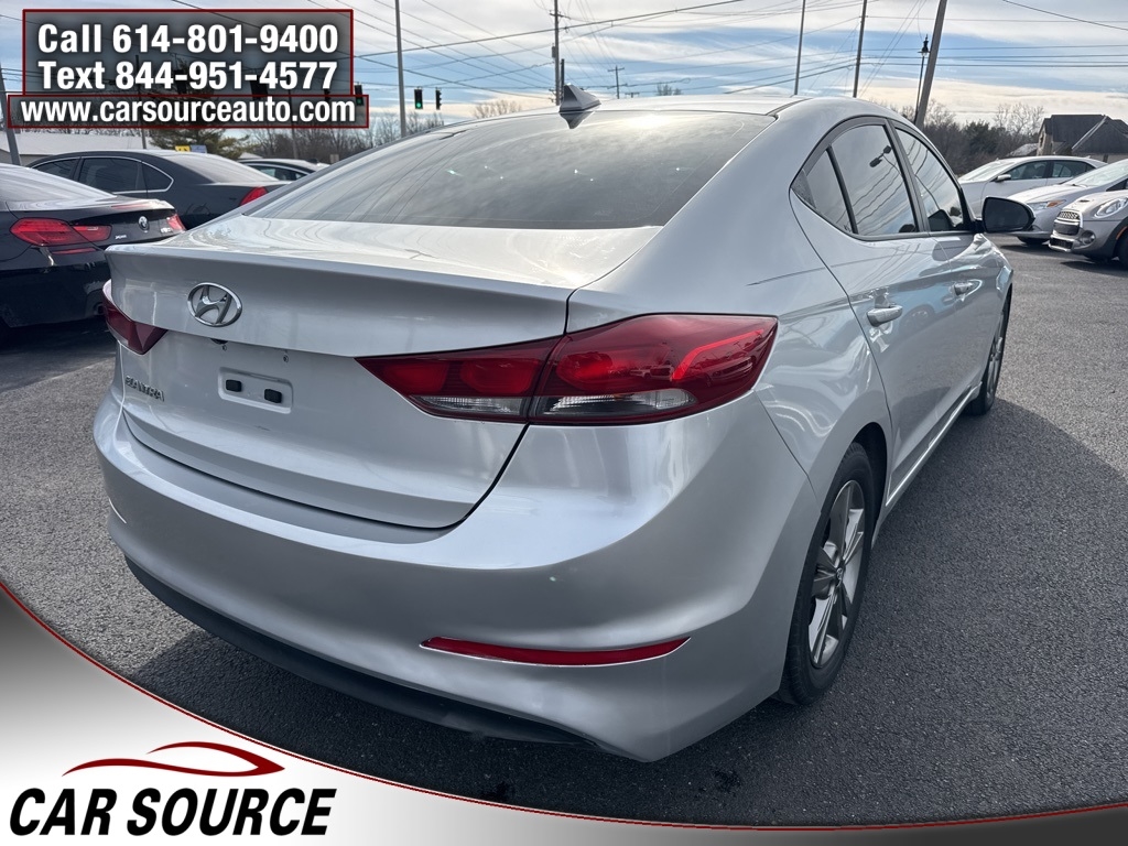 Hyundai Elantra  2018