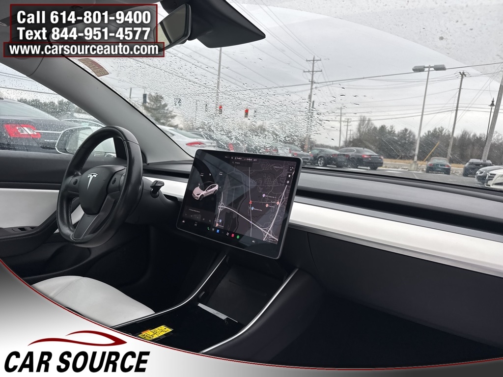 Tesla Model 3  2019