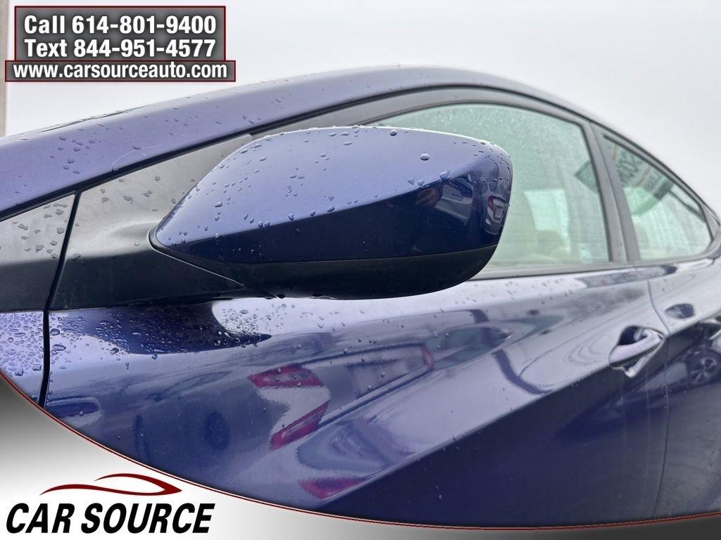 Hyundai Elantra  2013