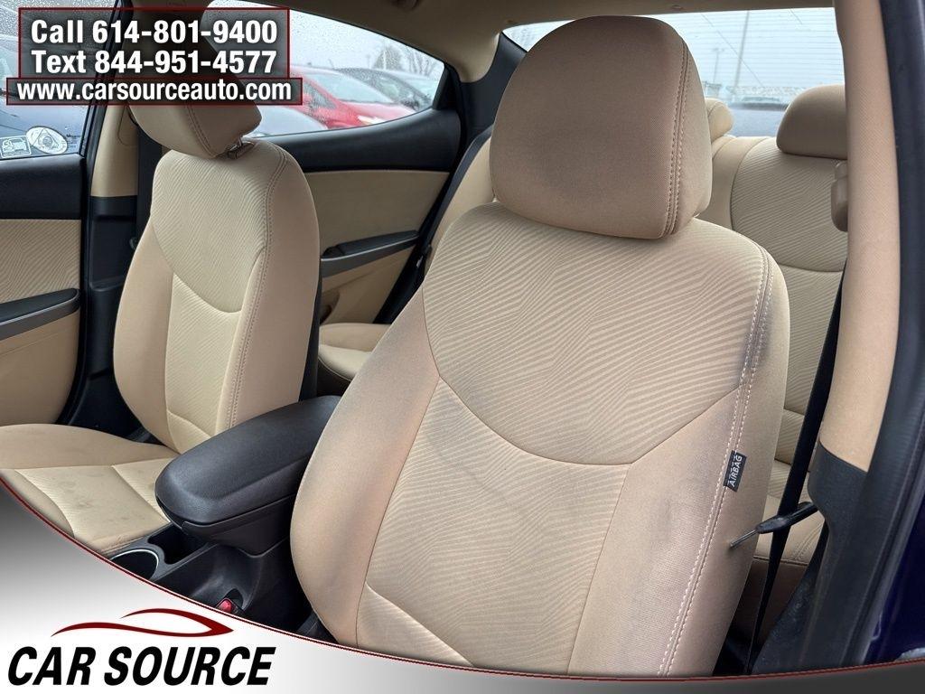 Hyundai Elantra  2013