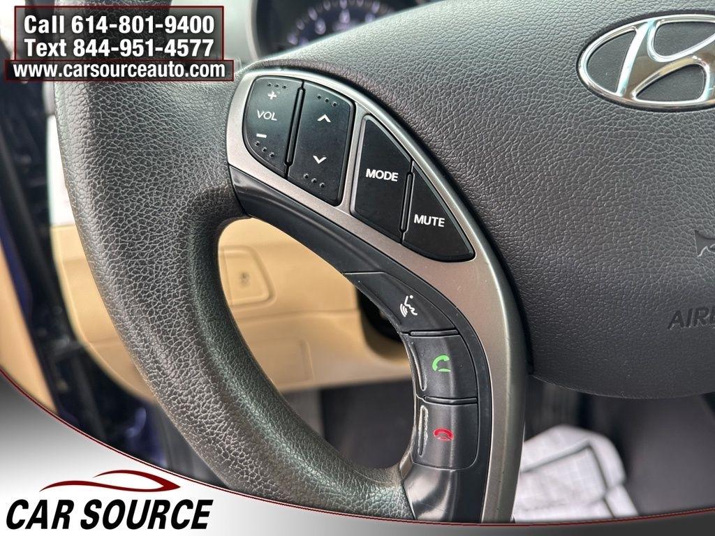 Hyundai Elantra  2013