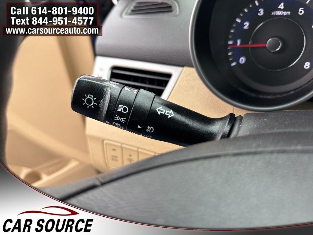 Hyundai Elantra  2013