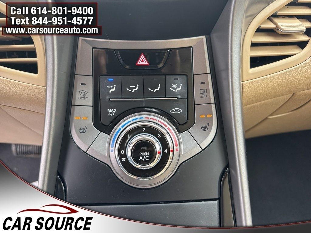 Hyundai Elantra  2013