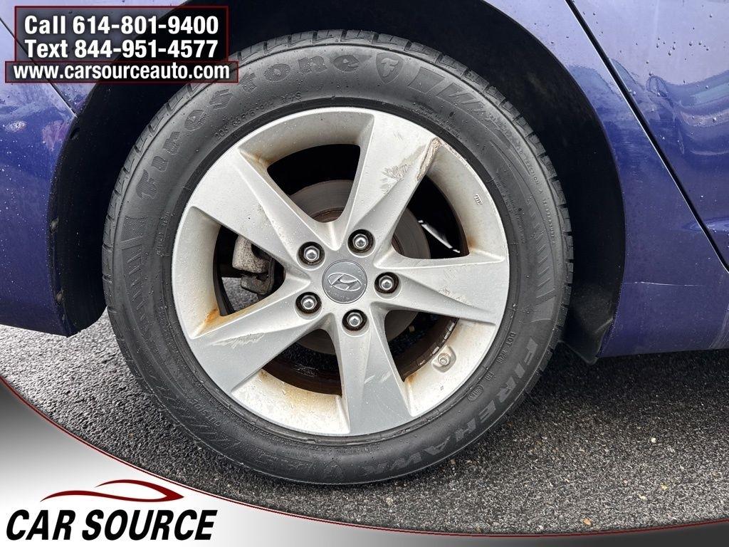 Hyundai Elantra  2013